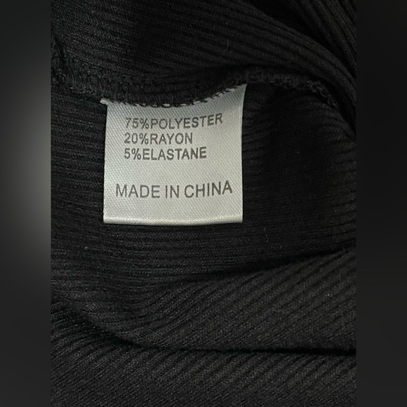 Princess Polly El Basico Cropped Ribbed Tee in Black Size 8 - Picture 8 of 9